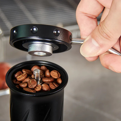 Revestimento manual de Single Dose Titanium do moedor dos feijões de café do corpo cônico da indústria