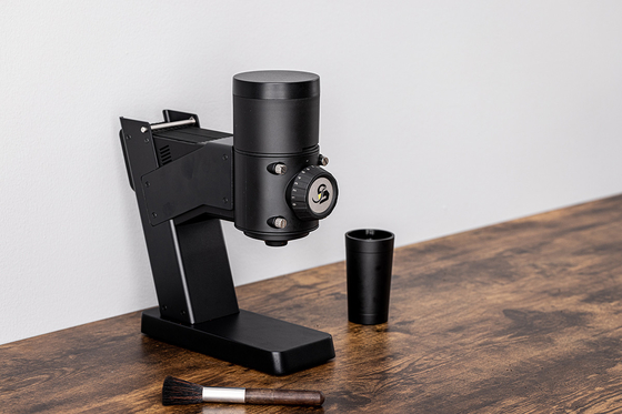58mm Burr Electric Coffee Bean Grinder liso 50W BG58 derramam sobre o moinho de café