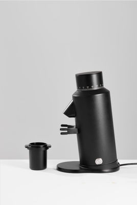 Moinho de Grãos de Espresso de Alta Capacidade 120g Com Moinho de Burr Flat de 64mm E Potência de 300W